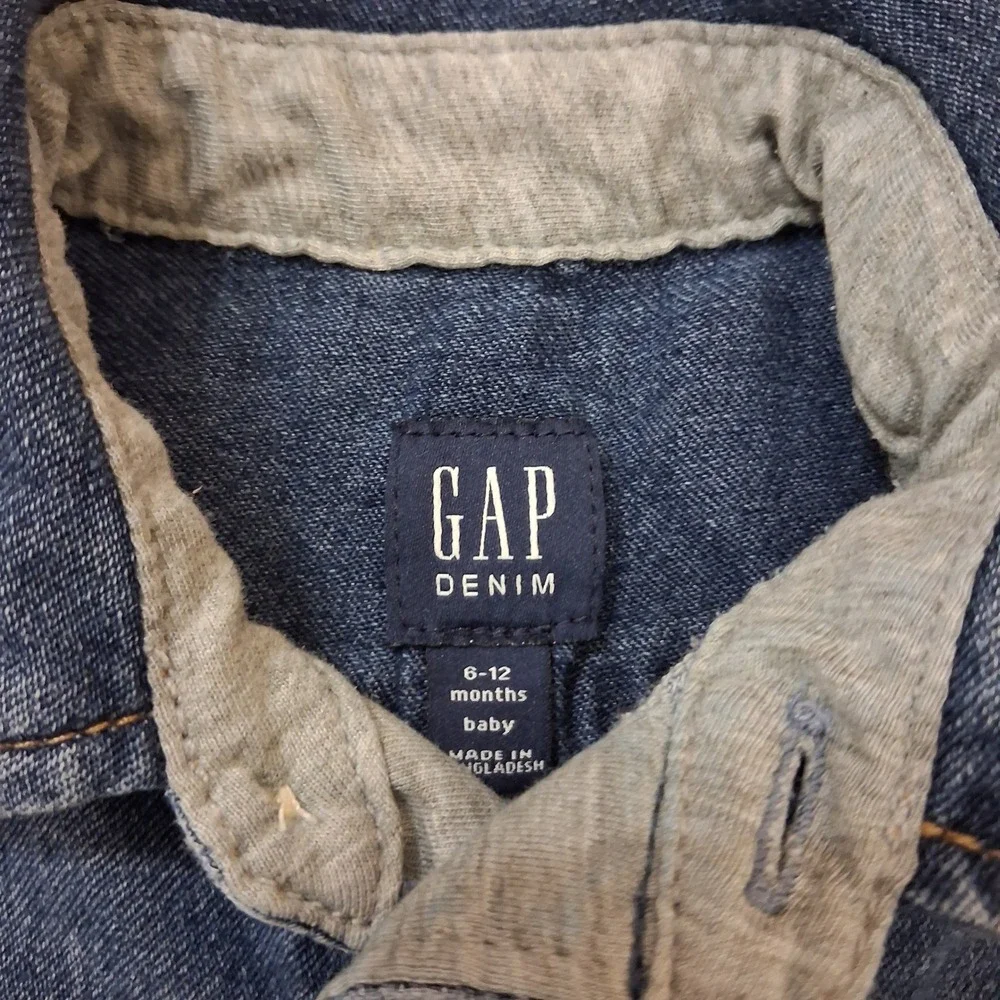 Gap Denim Baby Boys Blue Long Sleeve Button Front Romper 6-12 Months